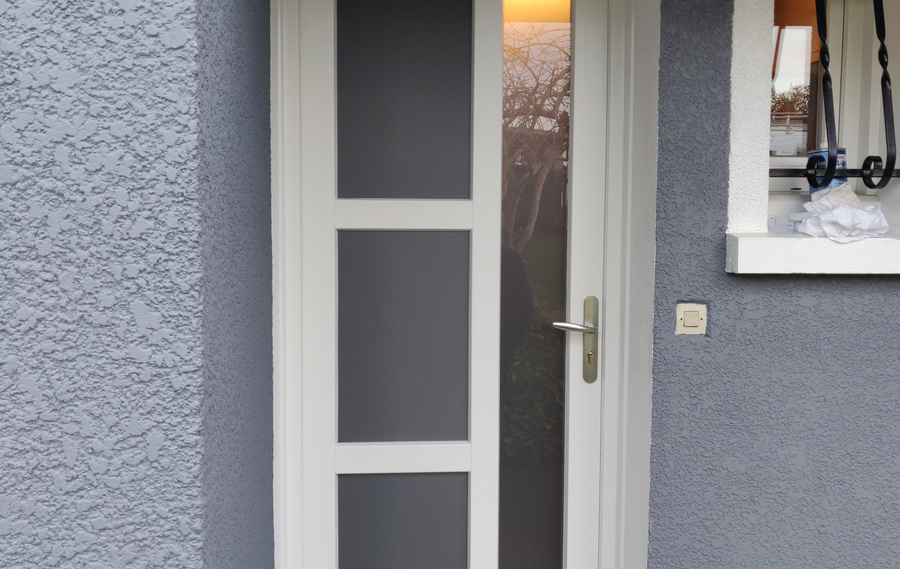 Notre gamme de portes d'entrée en PVC CLASSIQUE et PVC CONTEMPORAINE à AJACCIO