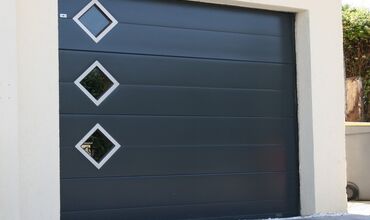 Portes de garage &agrave;&nbsp;AJACCIO